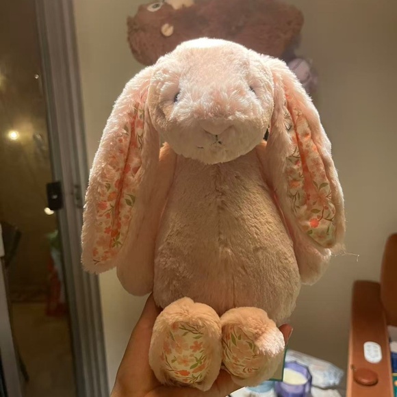 jellycat bashful blush cherry medium bunny NWT authentic - Picture 8 of 10